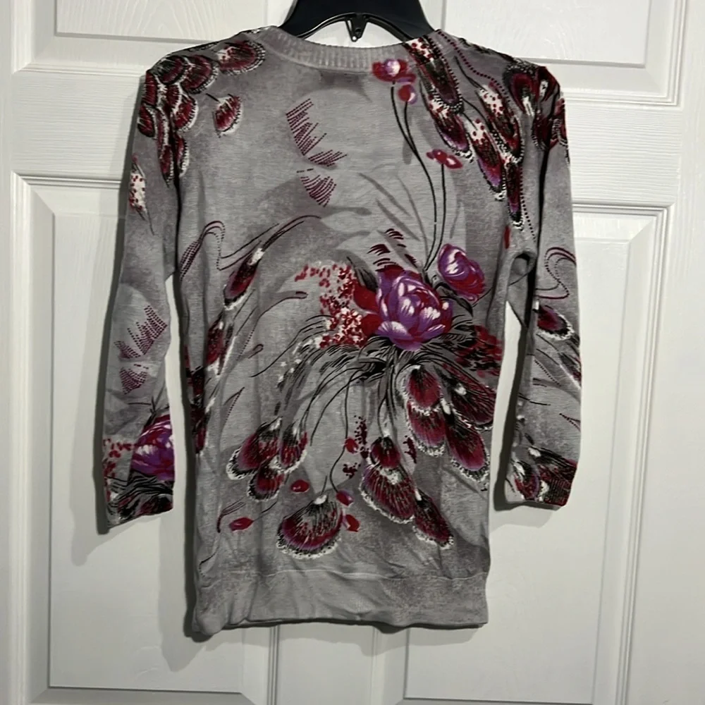 Cathy Daniels Women’s Small top. Grey.